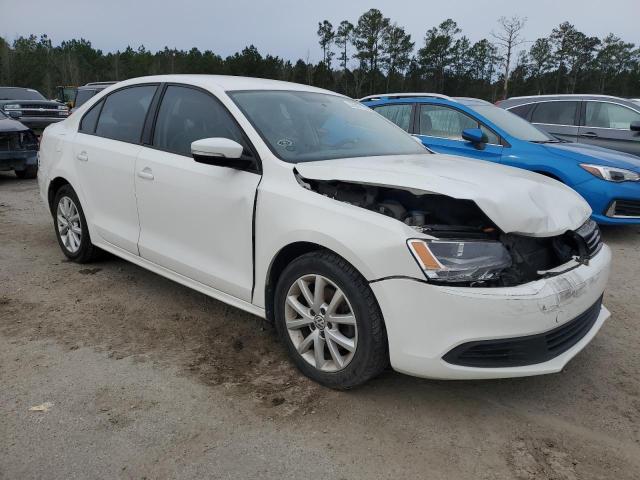 3VWBX7AJ1CM318339 - 2012 VOLKSWAGEN JETTA SE WHITE photo 4