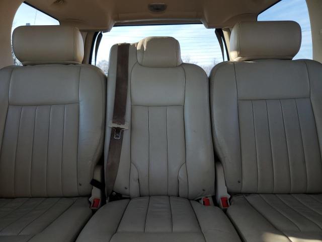 5LMFU28R14LJ16219 - 2004 LINCOLN NAVIGATOR 白色 照片 10