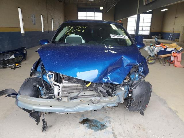 3FADP4EJ0KM122496 - 2019 FORD FIESTA SE BLUE photo 5