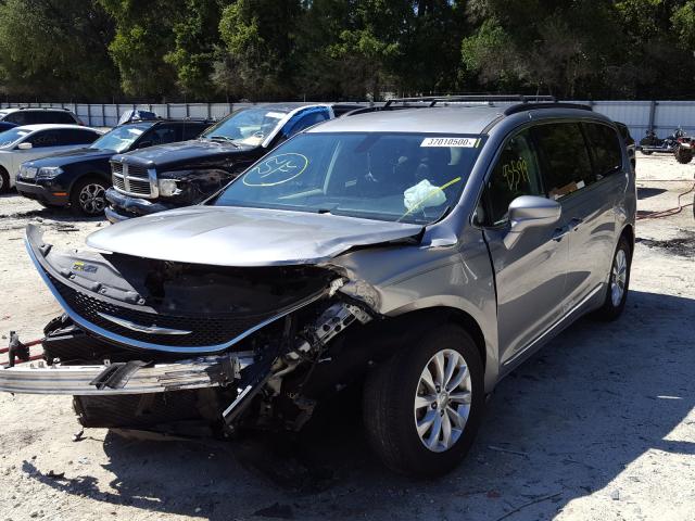 2C4RC1BG8HR569498 - 2017 CHRYSLER PACIFICA TOURING L  photo 2