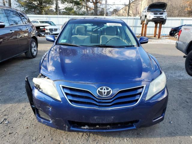 4T1BF3EK8AU572118 - 2010 TOYOTA CAMRY BASE BLUE photo 5