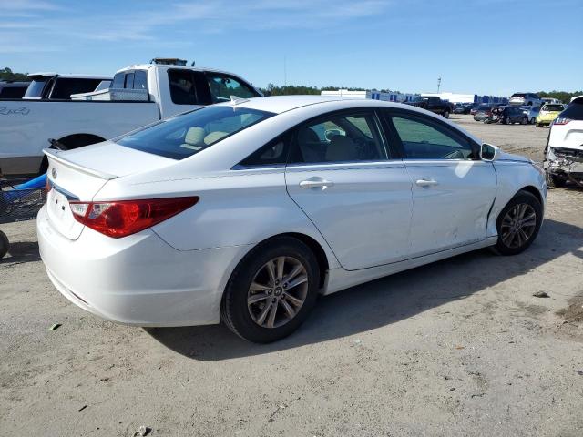 5NPEB4AC1DH665143 - 2013 HYUNDAI SONATA GLS WHITE photo 3