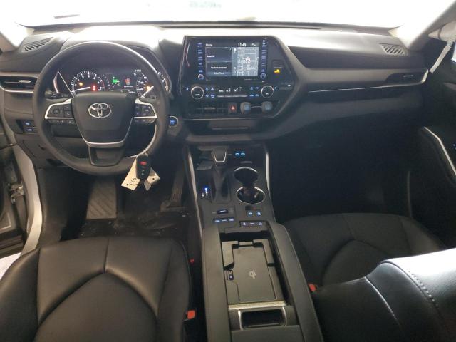 5TDHZRBH6NS195932 - 2022 TOYOTA HIGHLANDER XLE SILVER photo 8