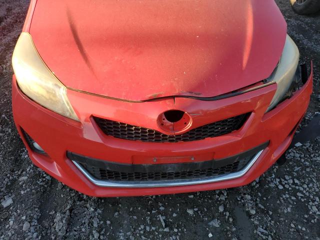 JTDKTUD39CD516642 - 2012 TOYOTA YARIS RED photo 11