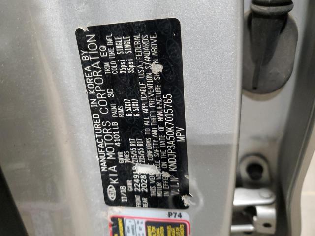 KNDJP3A50K7015765 - 2019 KIA SOUL + SILVER photo 13