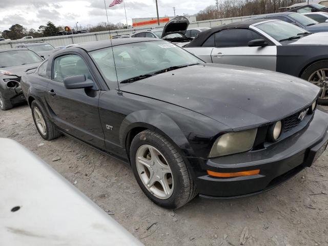 1ZVHT82H965154095 - 2006 FORD MUSTANG GT BLACK photo 4