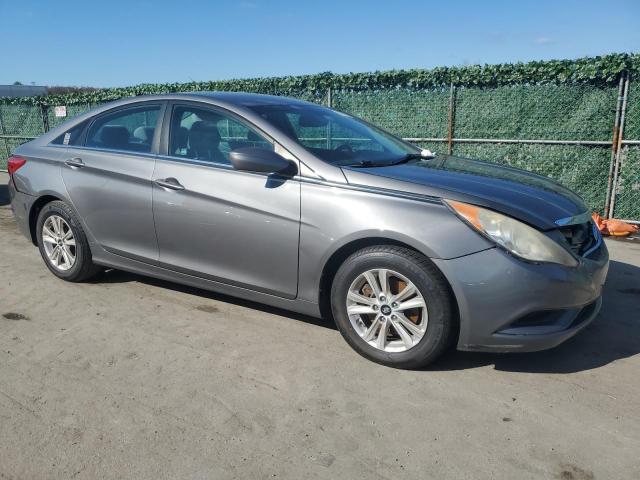 5NPEB4AC6BH117068 - 2011 HYUNDAI SONATA GLS GRAY photo 4