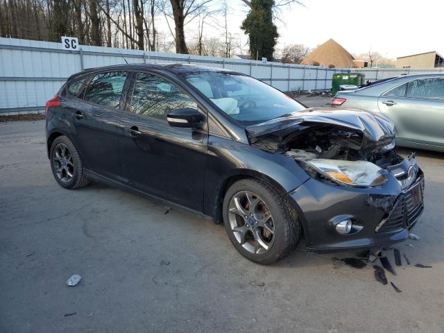 1FADP3K22DL383379 - 2013 FORD FOCUS SE BLACK photo 4