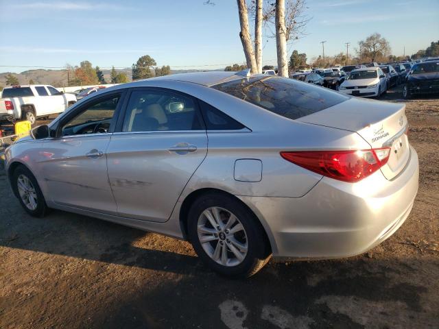 5NPEB4AC1DH773973 - 2013 HYUNDAI SONATA GLS SILVER photo 2