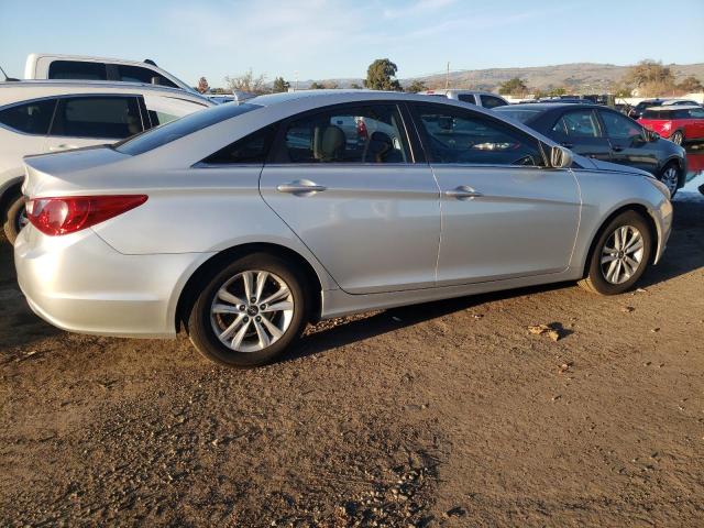 5NPEB4AC1DH773973 - 2013 HYUNDAI SONATA GLS SILVER photo 3