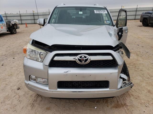 JTEBU5JR7A5008071 - 2010 TOYOTA 4RUNNER SR5 SILVER photo 5