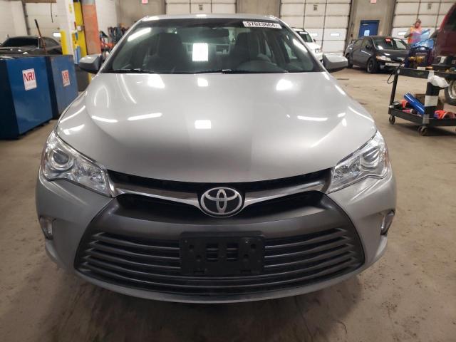 4T1BF1FKXGU597761 - 2016 TOYOTA CAMRY LE SILVER photo 5