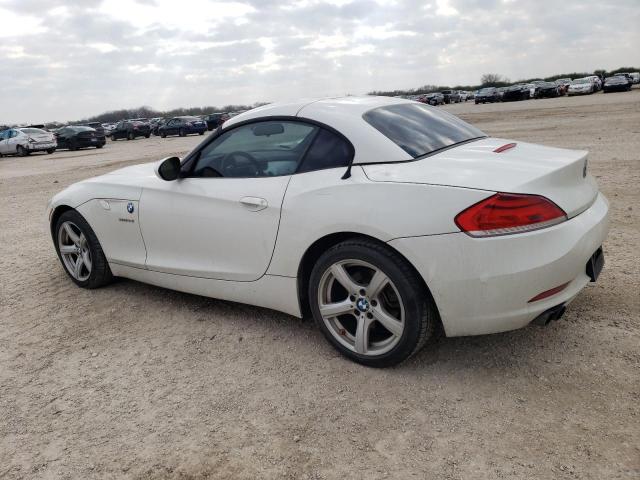 WBALM53509E376653 - 2009 BMW Z4 SDRIVE30I WHITE photo 2