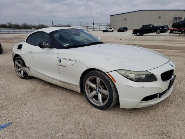 WBALM53509E376653 - 2009 BMW Z4 SDRIVE30I WHITE photo 4