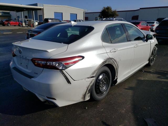 4T1B61HK8KU695046 - 2019 TOYOTA CAMRY XSE WHITE photo 3