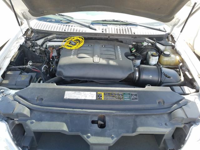 5LMFU28R24LJ20201 - 2004 LINCOLN NAVIGATOR  照片 7