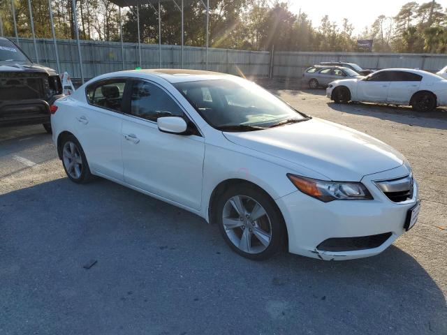 19VDE1F3XEE014490 - 2014 ACURA ILX 20 WHITE photo 4