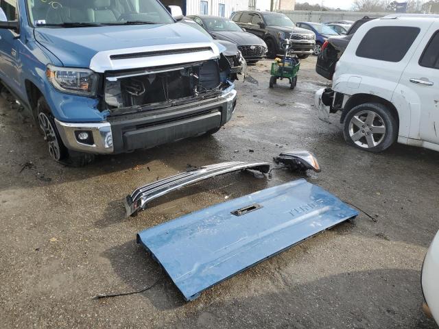 5TFHW5F1XJX738105 - 2018 TOYOTA TUNDRA CREWMAX LIMITED BLUE photo 12