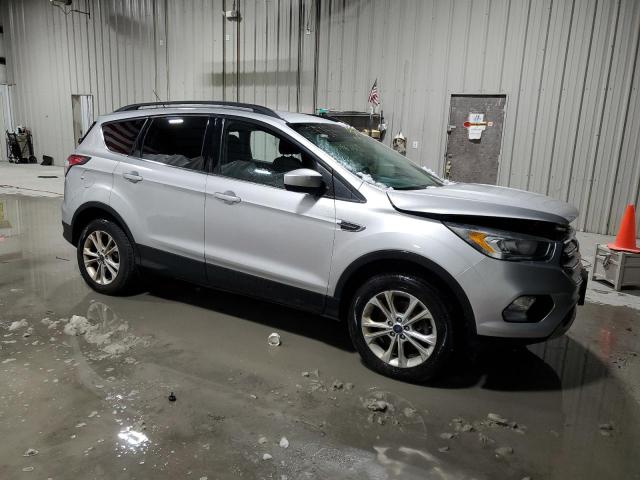 1FMCU9G93HUA05123 - 2017 FORD ESCAPE SE SILVER photo 4