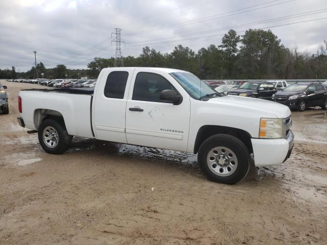 1GCRCREA4BZ177122 - 2011 CHEVROLET SILVERADO C1500  LS WHITE photo 4