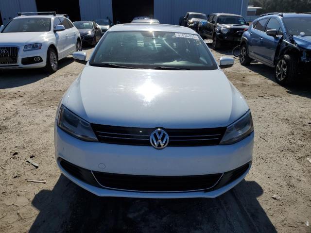 3VWD07AJXEM407021 - 2014 VOLKSWAGEN JETTA SE WHITE photo 5