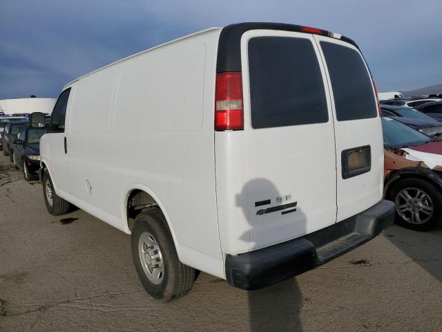 1GCWGFFA7B1116902 - 2011 CHEVROLET EXPRESS G2 WHITE photo 2