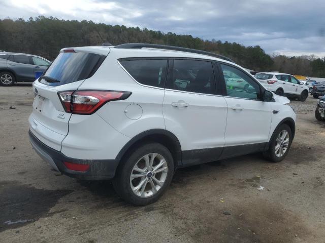 1FMCU0GD8JUB36098 - 2018 FORD ESCAPE SE WHITE photo 3