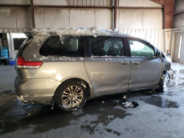 5TDYK3DC0DS391544 - 2013 TOYOTA SIENNA XLE SILVER photo 3