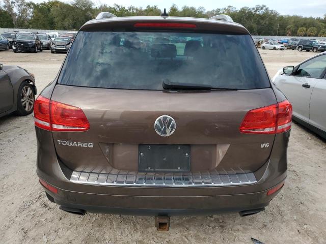 WVGEF9BP6ED001524 - 2014 VOLKSWAGEN TOUAREG V6 BROWN photo 6