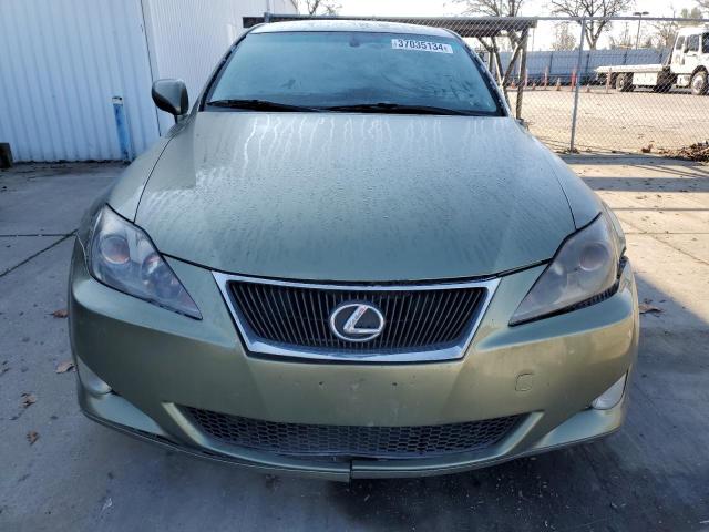 JTHBK262X62003510 - 2006 LEXUS IS 250 GREEN photo 5