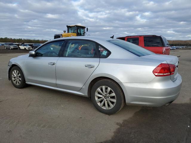 1VWAP7A32DC050269 - 2013 VOLKSWAGEN PASSAT S SILVER photo 2