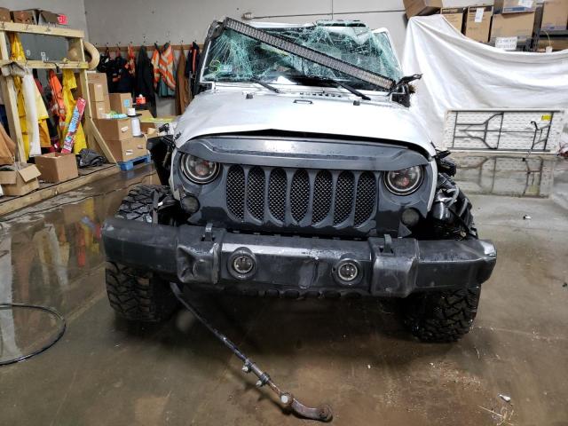 1J4BA3H19BL514459 - 2011 JEEP WRANGLER U SPORT ვერცხლისფერი ფოტო 5