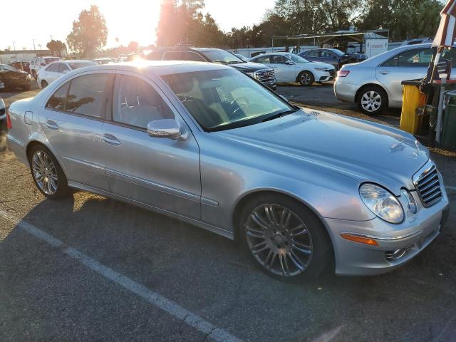 WDBUF56X88B257679 - 2008 MERCEDES-BENZ E 350 SILVER photo 4