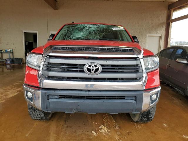 5TFRM5F14FX090777 - 2015 TOYOTA TUNDRA DOUBLE CAB SR/SR5 RED photo 5