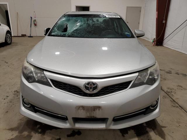 4T1BF1FK2DU281041 - 2013 TOYOTA CAMRY L SILVER photo 5