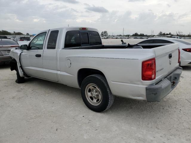 1D7HE22K65S138643 - 2005 DODGE DAKOTA ST SILVER photo 2