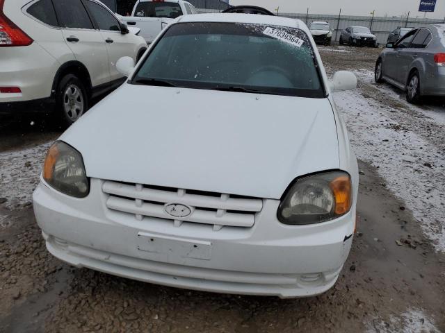 KMHCG45C94U531341 - 2004 HYUNDAI ACCENT GL WHITE photo 5