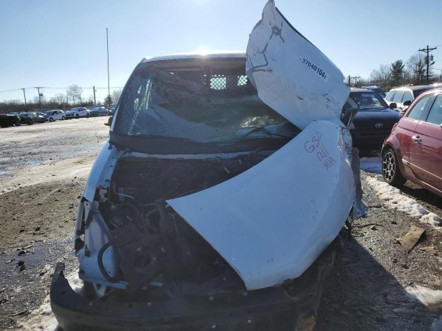 1GCGG25K581229876 - 2008 CHEVROLET EXPRESS G2 WHITE photo 5