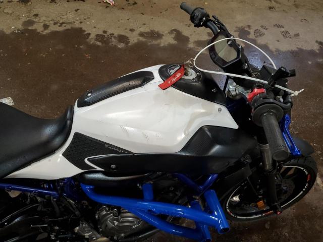 JYARM06E5GA006861 - 2016 YAMAHA FZ07 WHITE photo 5