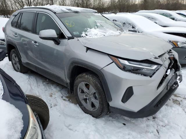 2T3P1RFV1NW280923 - 2022 TOYOTA RAV4 XLE GRAY photo 4