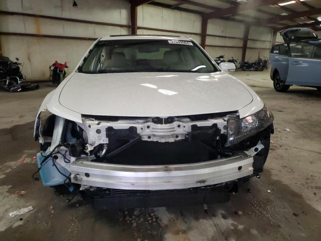 19UUA8F5XCA010227 - 2012 ACURA TL WHITE photo 5