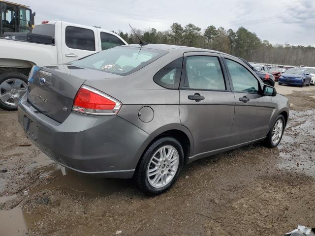 1FAHP3FN8AW218467 - 2010 FORD FOCUS SE SILVER photo 3