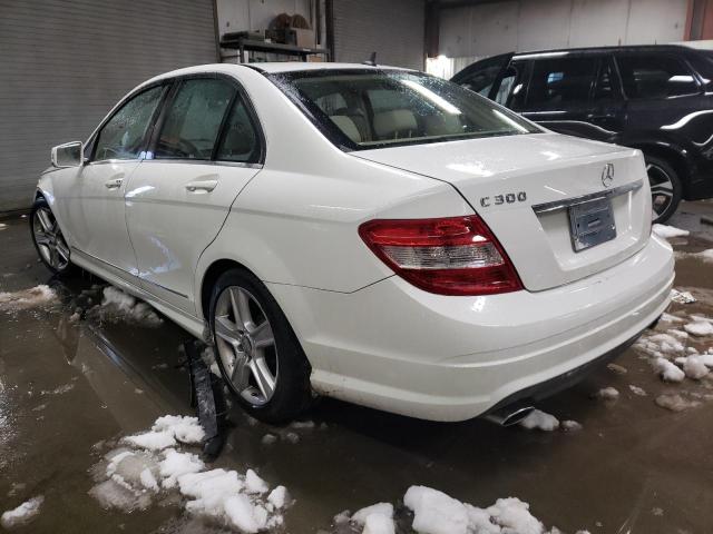 WDDGF5EB5AR109030 - 2010 MERCEDES-BENZ C 300 WHITE photo 2