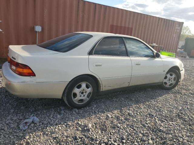 JT8BF28G8X0212058 - 1999 LEXUS ES 300 CREAM photo 3