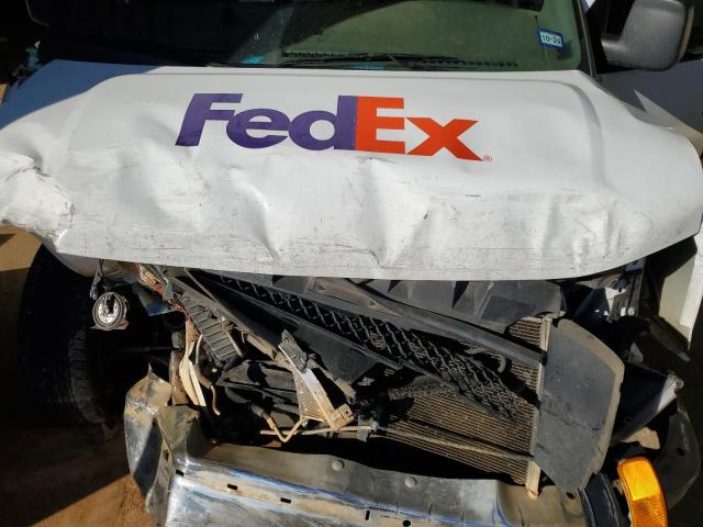 1GCWGAFG7K1344468 - 2019 CHEVROLET EXPRESS G2 WHITE photo 12