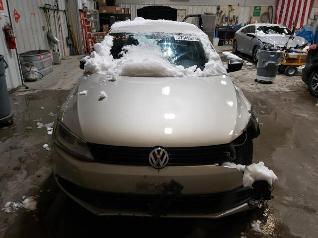 3VW2K7AJ6EM308746 - 2014 VOLKSWAGEN JETTA BASE Qəhvəyi foto 5