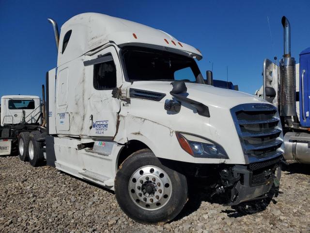 3AKJHHDR3LSLV5085 - 2020 FREIGHTLINER CASCADIA 1 WHITE photo 1