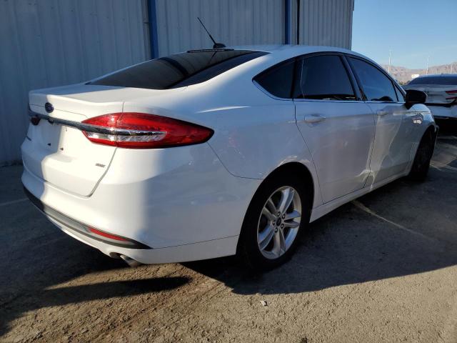 3FA6P0H76JR278092 - 2018 FORD FUSION SE WHITE photo 3