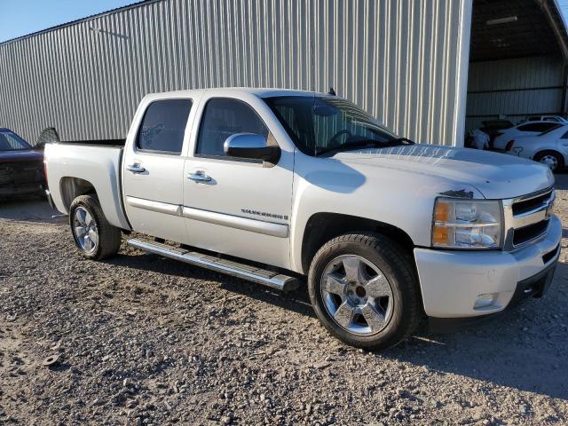 3GCEC33J49G243676 - 2009 CHEVROLET SILVERADO C1500 LTZ WHITE photo 4