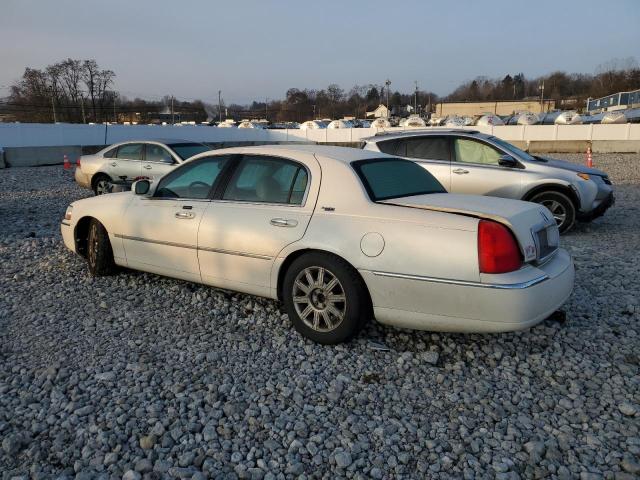 1LNHM82W07Y602430 - 2007 LINCOLN TOWN CAR SIGNATURE LIMITED WHITE photo 2